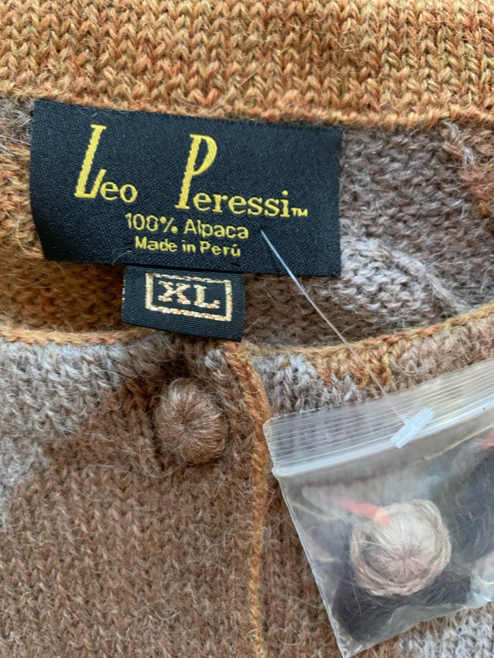 Vintage Leo Peressi Button-Front Sweater. 100% Alpaca. Women’s XL - Picture 3 of 5